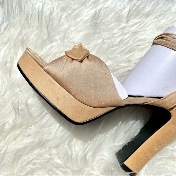 Chinese Laundry cream lace-up heels sandals NIB - Picture 10 of 16